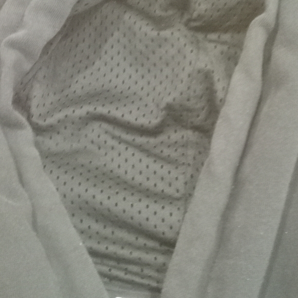 COPY - Puma Black Evercat Hoodie (M) - Picture 5 of 5